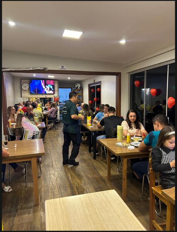 Salão da Pizzaria Concórdia's do Sidi em Ijuí-RS